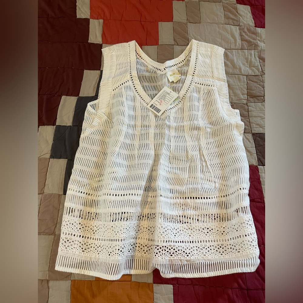 Anthropologie Maeve top size 4
NWT